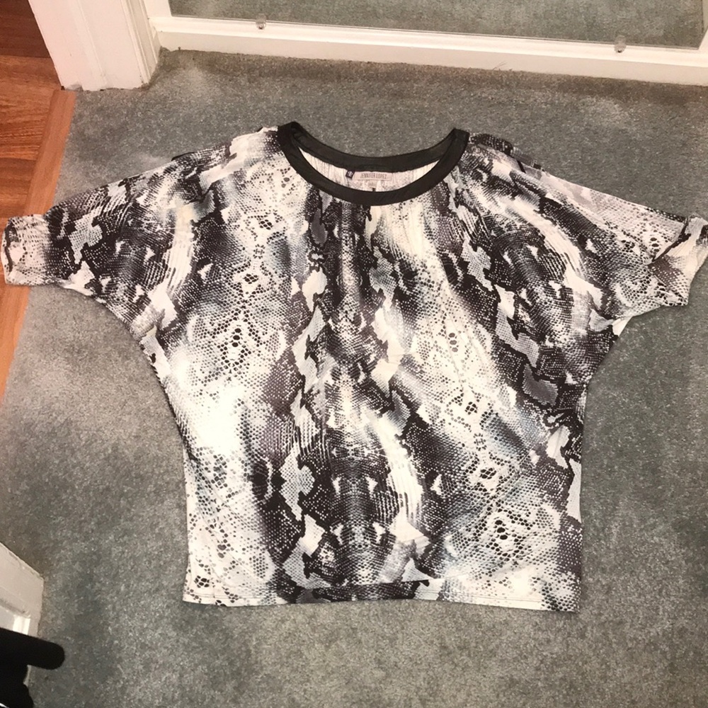 Jennifer Lopez cold shoulder top Sz Large